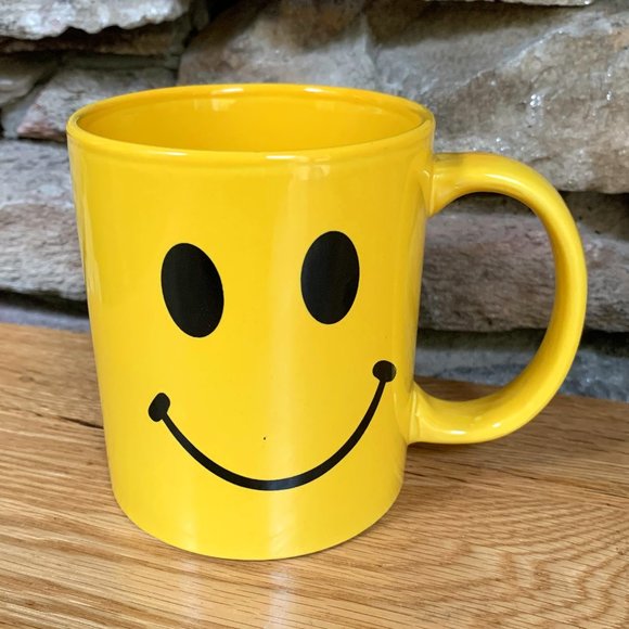 VTG Smile Mug Smiley Face Coffee Cup 70s Yellow Bohemian Retro